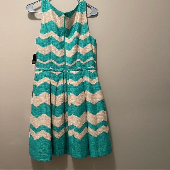 Just Taylor Green Stripe   Dress - Picture 2 of 8